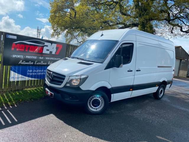 Mercedes-Benz Sprinter 2.1 3.5t BlueEFFICIENCY Van Panel Van Diesel White