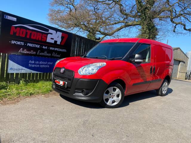 Fiat Doblo 1.6 Multijet 16V SX Van Start Stop Panel Van Diesel Red