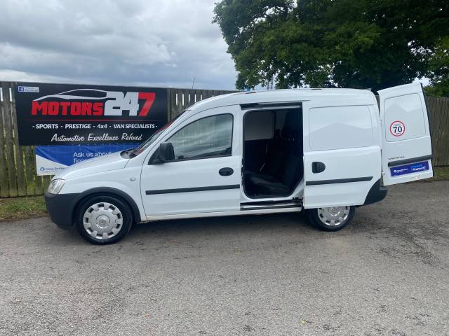 2011 Vauxhall Combo 2000 1.3CDTi 16V Crew Van [75PS]