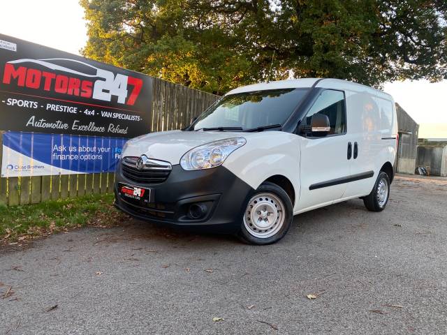 Vauxhall Combo 2000 1.3 CDTI 16V H1 Van Panel Van Diesel White