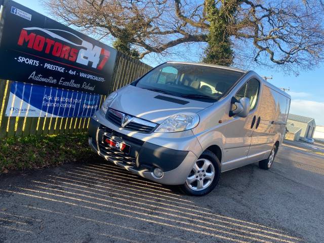 Vauxhall Vivaro 2.0CDTI [115PS] Sportive Van 2.9t NO VAT Euro 5 Panel Van Diesel Silver