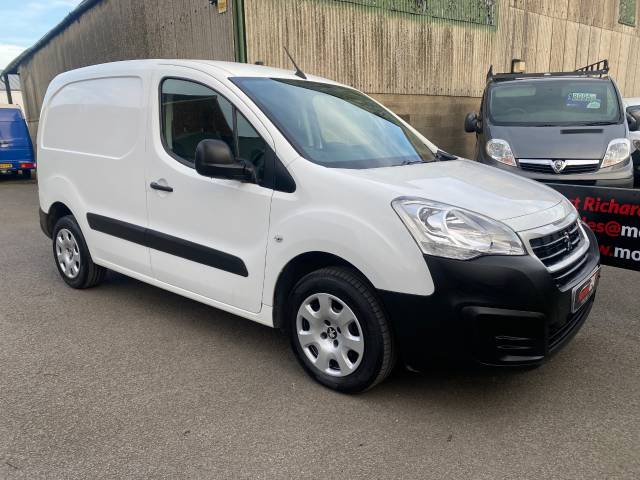 2017 Peugeot Partner 850 1.6 BlueHDi 100 Professional Van [non SS]