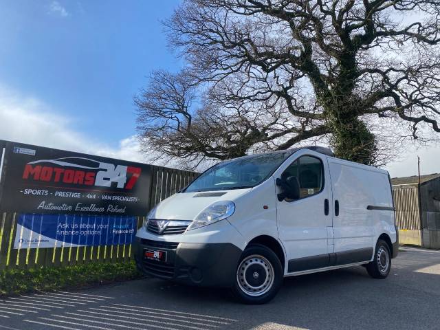 Vauxhall Vivaro 2.0CDTI [115PS] Van 2.7t Euro 5 Fridge Van Diesel White