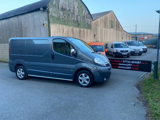 Vauxhall Vivaro 2.0CDTI [115PS] Sportive Van 2.7t Euro 5 Panel Van Diesel Grey