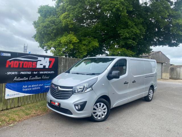 Vauxhall Vivaro 2900 1.6CDTI 115PS Sportive H1 Van Panel Van Diesel Silver