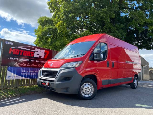 Peugeot Boxer 2.0 BlueHDi H2 Professional Van 130ps Panel Van Diesel Red