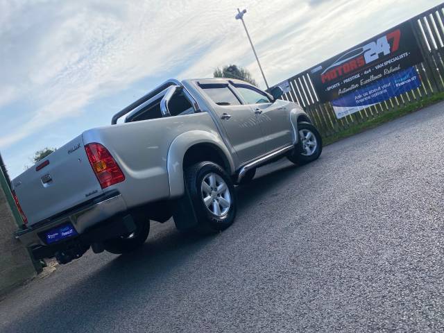 2011 Toyota Hilux Invincible 2010 D/Cab PickUp 3.0 D-4D 4WD 171