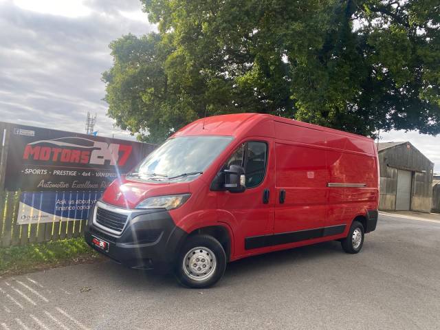 Peugeot Boxer 2.0 BlueHDi H2 Professional Van 130ps Panel Van Diesel Red