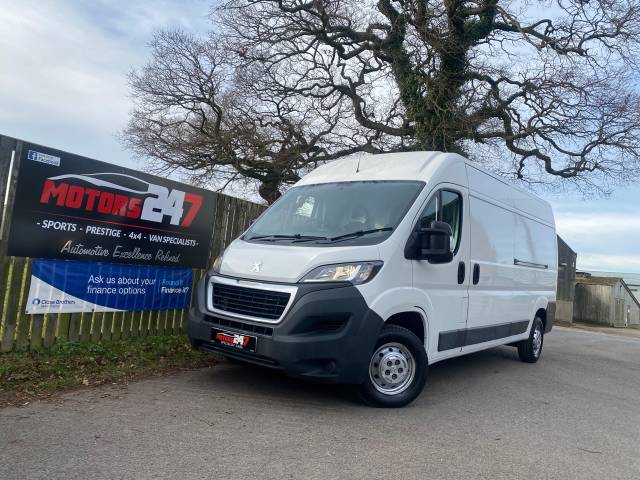 Peugeot Boxer 2.0 BlueHDi H2 Professional Van 130ps Panel Van Diesel White