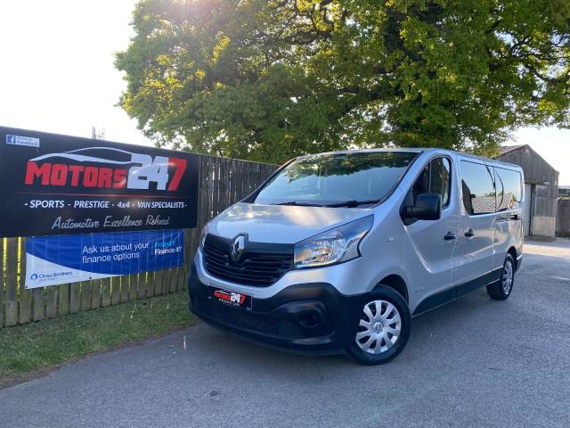 Renault Trafic 1.6 LL29 ENERGY dCi 125 Business 9 Seater Minibus Diesel Silver