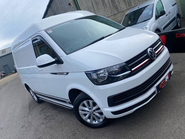 2017 Volkswagen Transporter 2.0 TDI BMT 150 MEDIUM ROOF Trendline Van