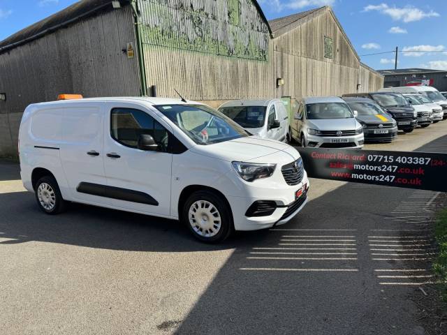 2020 Vauxhall Combo Cargo 2300 1.5 Turbo D L2 H1 Sportive Van+AIR CON+