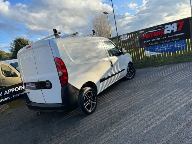 2016 Vauxhall Combo 2000 1.3 CDTI 16V H1 Van ALLOYS+NO VAT