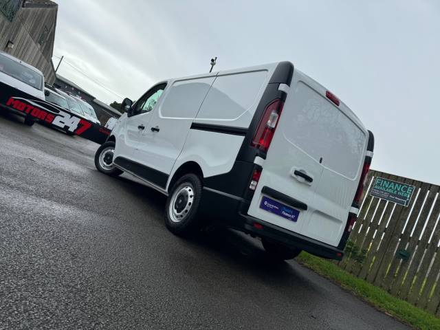 2017 Vauxhall Vivaro 2700 1.6CDTI BiTurbo 125PS H1 Van AIR CON