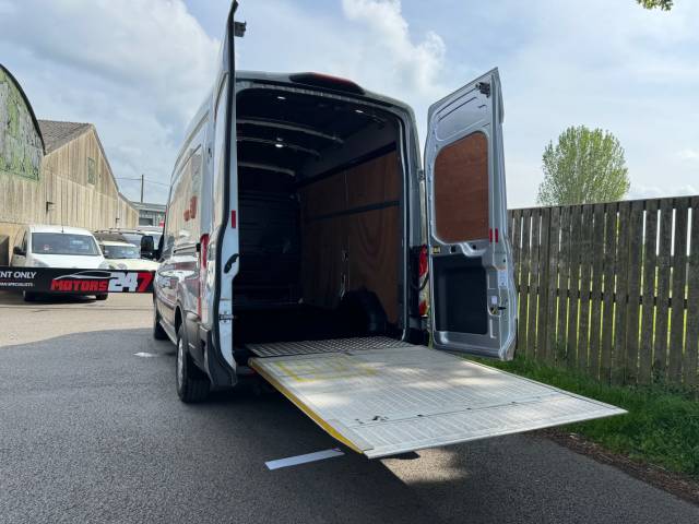 2020 Ford Transit 2.0 EcoBlue 130ps H3 Trend Van TAIL LIFT