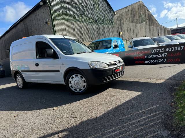 2011 Vauxhall Combo 1.2 COMBO 2000 CDTI 16V+AIR CON+240v INVERTER!