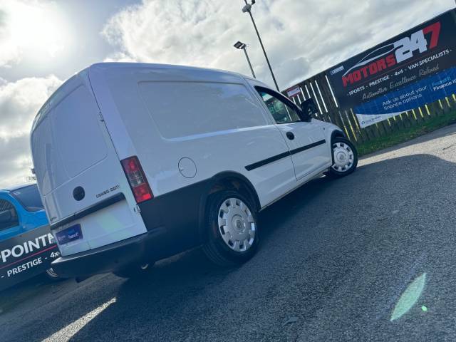 2011 Vauxhall Combo 1.2 COMBO 2000 CDTI 16V+AIR CON+240v INVERTER!