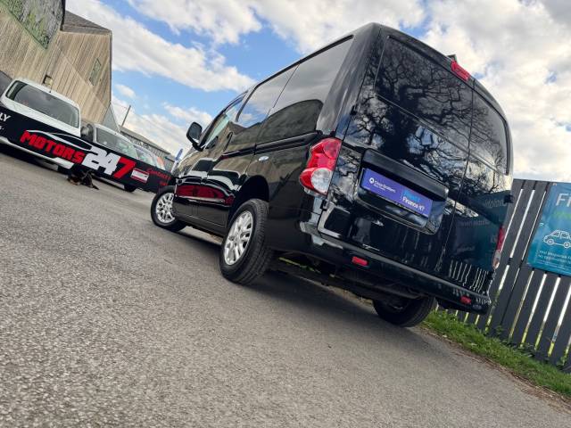 2015 Nissan NV200 NV200 1.5 dCi 110 TEKNA VAN+NO VAT!+AIR CON!+CRUISE!+BLACK!+L@@K!+