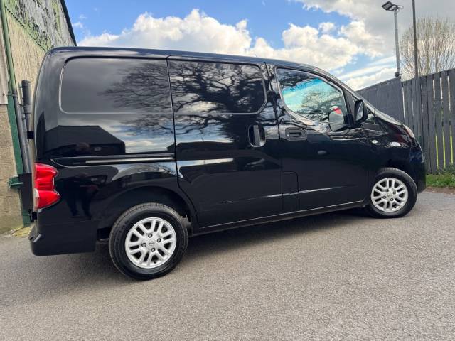 2015 Nissan NV200 NV200 1.5 dCi 110 TEKNA VAN+NO VAT!+AIR CON!+CRUISE!+BLACK!+L@@K!+