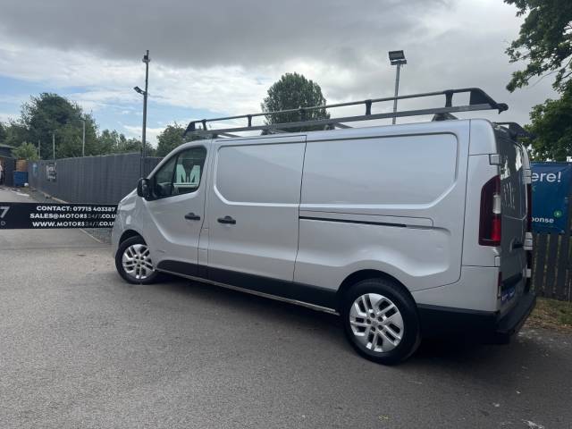 2017 Renault Trafic 1.6 TRAFIC LL29 dCi 120 SPORT NAV VAN+CRUISE!+AIR!+DAB!+LONG WHEEL BASE!+SUPERB!+