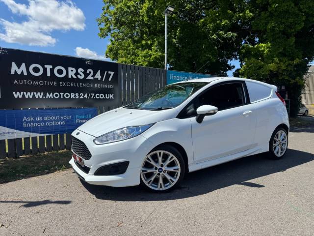 2017 Ford Fiesta FIESTA 1.5 TDCi SPORT VAN+AIR CON!+CRUISE!+HEATED FRONT SCREEN!+EURO 6!+L@@K!