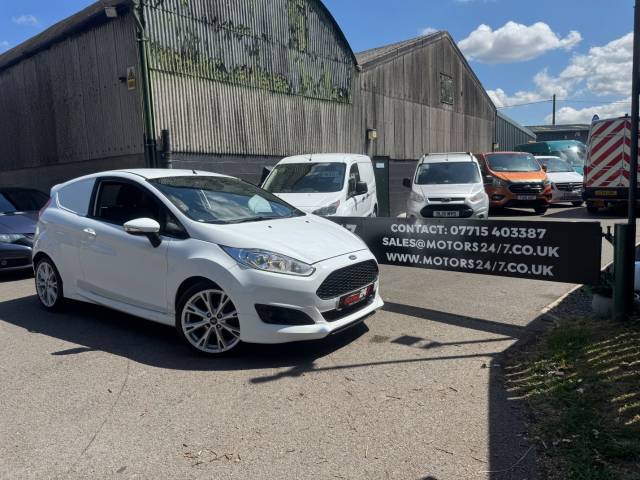 2017 Ford Fiesta FIESTA 1.5 TDCi SPORT VAN+AIR CON!+CRUISE!+HEATED FRONT SCREEN!+EURO 6!+L@@K!