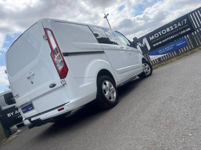 2015 Ford Transit Custom CUSTOM 2.2 TDCi 155ps Low Roof D/Cab Limited Van