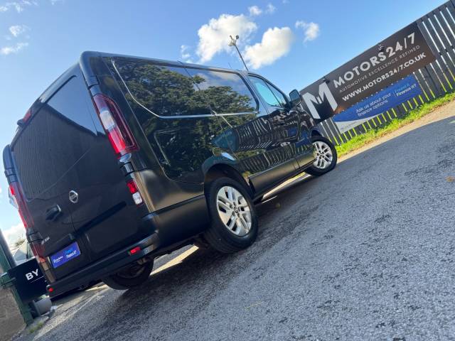2020 Nissan Nv300 NV300 2.0 dCi 120ps H1 TEKNA VAN+FSH!+NO VAT!+BLACK!+HUGE SPEC!+NAV!+AIR!+CRUISE!+L@@K!+